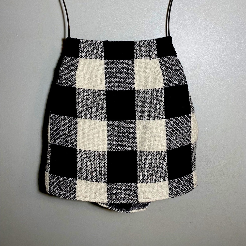 Forever21 Black & White Buffalo Plaid Tweed Mini Skirt Size Med Fashion Deals